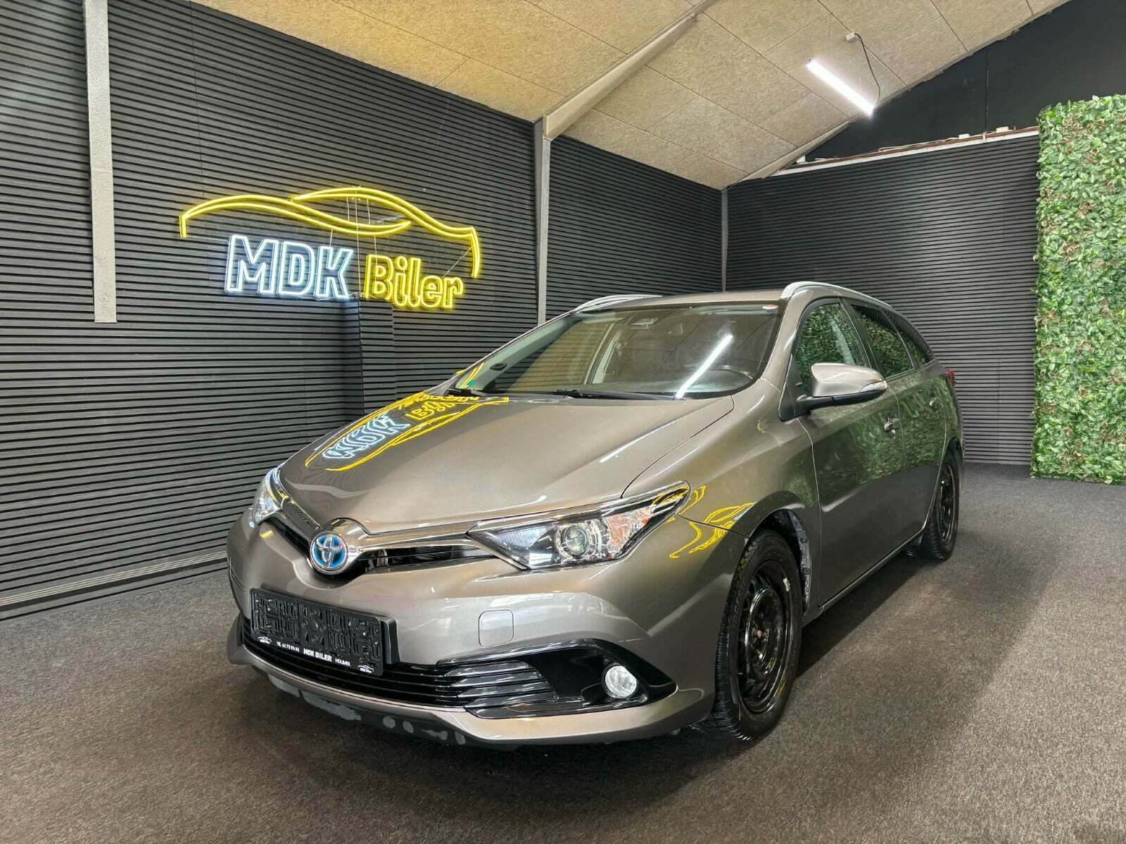 Toyota Auris 1,8 Hybrid H2 Comfort Touring Sports CVT