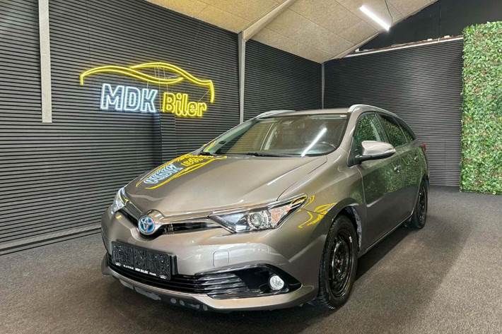 undefined Toyota Auris fra 2015