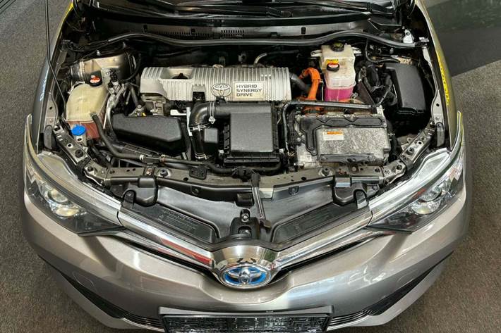 undefined Toyota Auris fra 2015