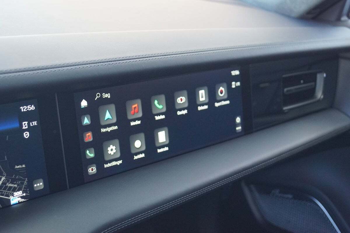 Hvid Porsche Taycan Turbo fra 2022