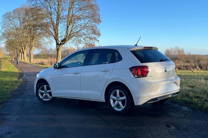 Hvid VW Polo fra 2018