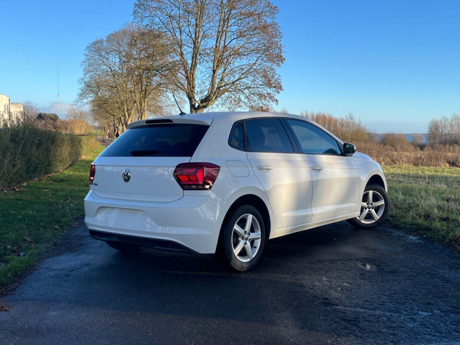 Hvid VW Polo fra 2018
