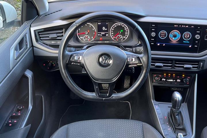 Hvid VW Polo fra 2018