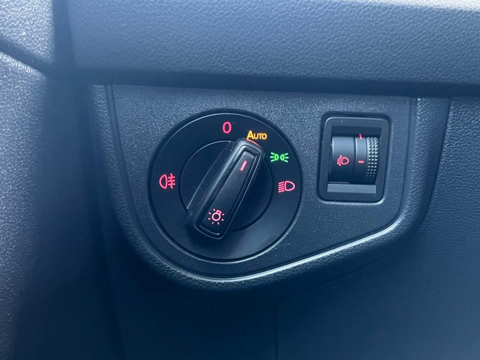 Hvid VW Polo fra 2018