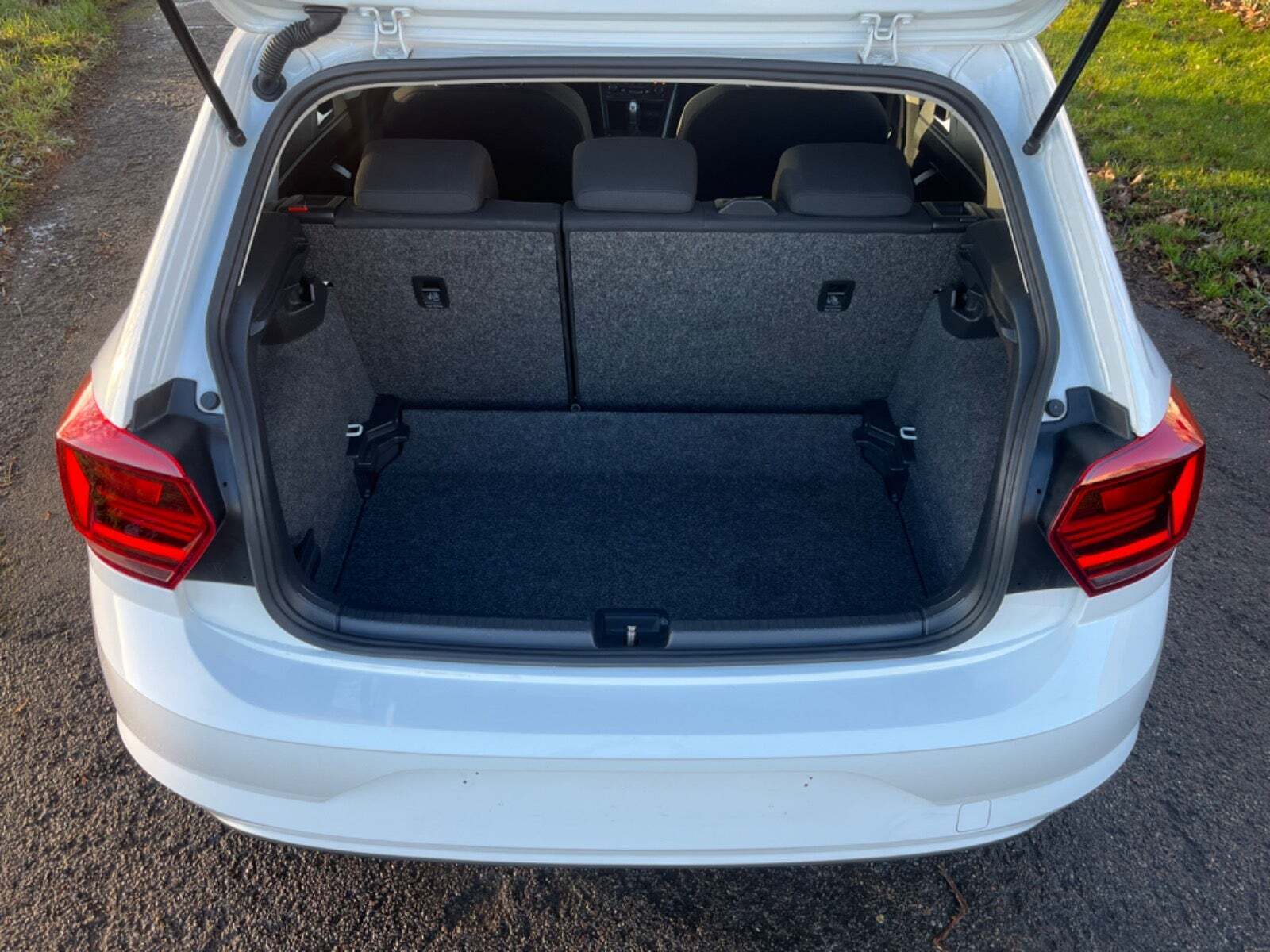 Hvid VW Polo fra 2018