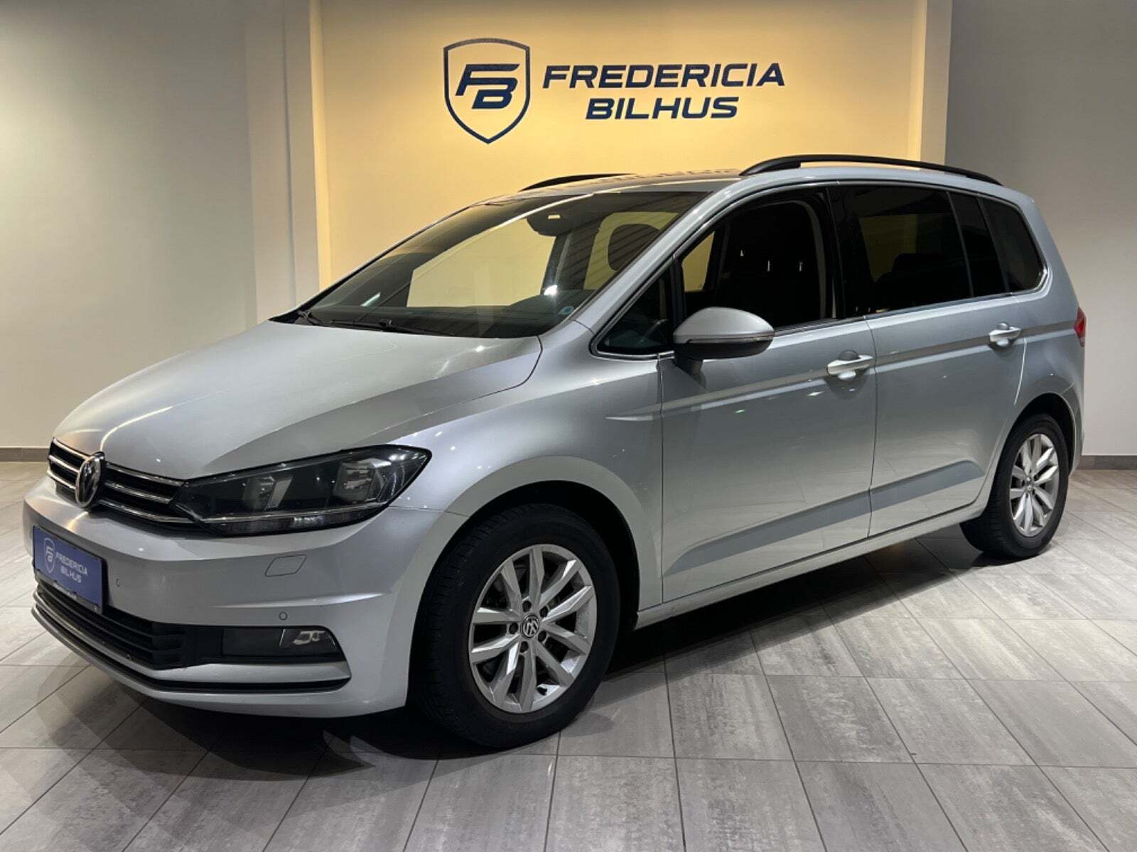 VW Touran 1,6 TDi 115 Trendline DSG 7prs