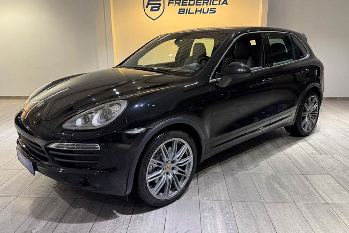 Sort Porsche Cayenne S fra 2010