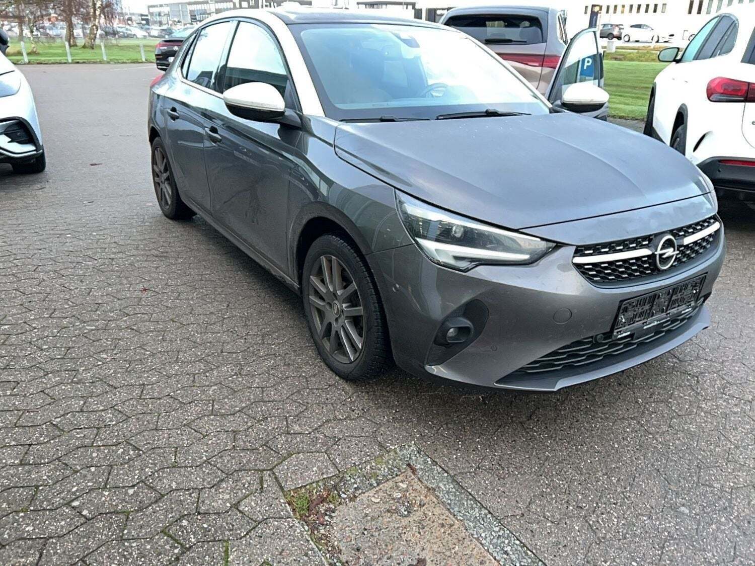 Grå Opel Corsa-e fra 2020