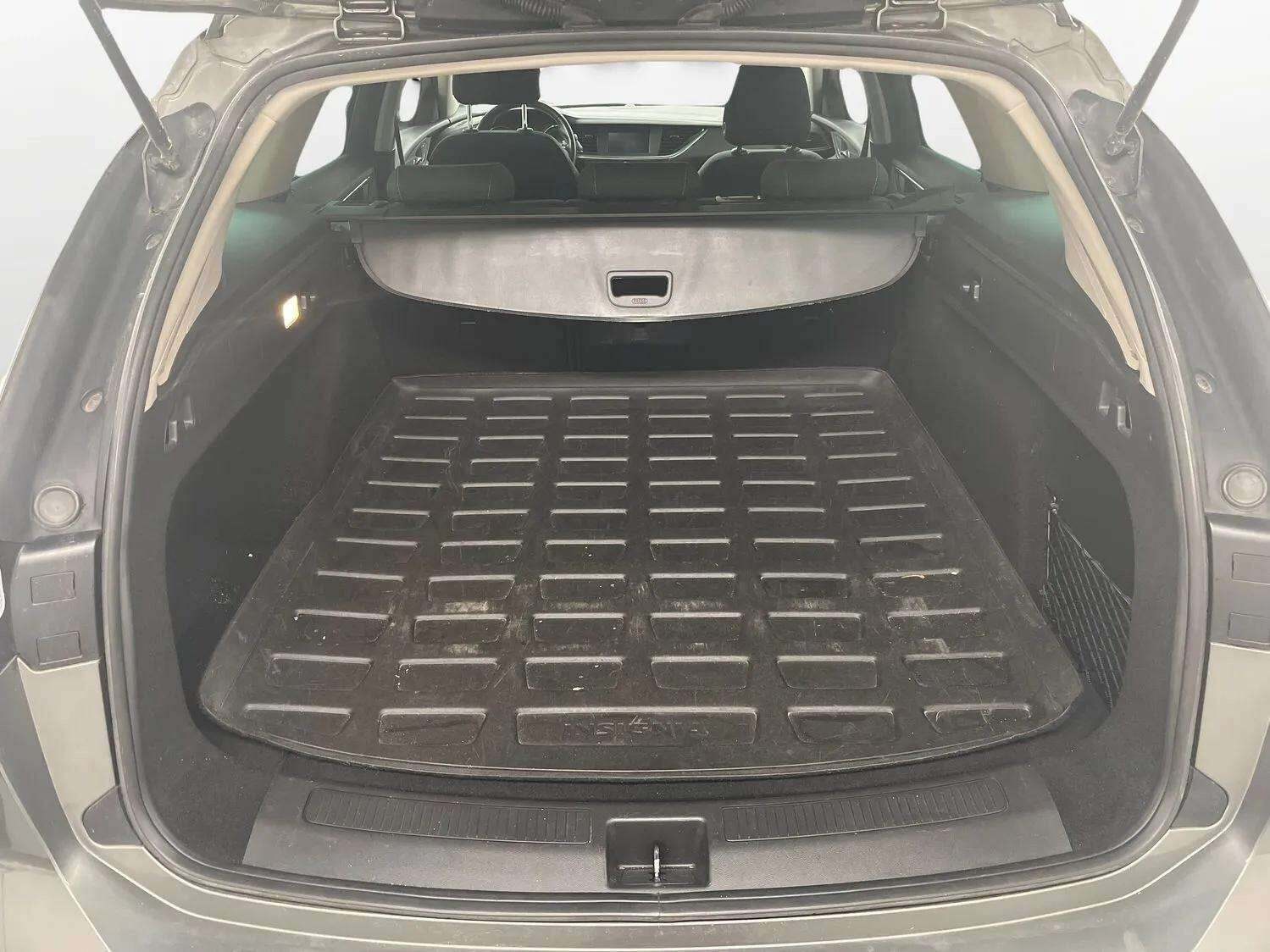 undefined Opel Insignia fra 2018