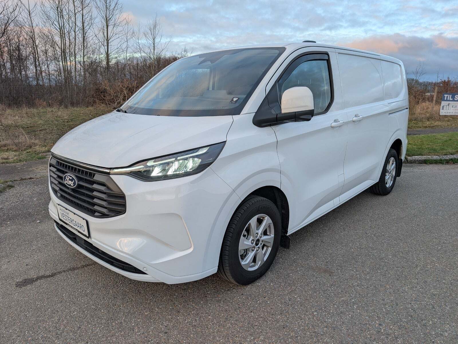 Ford Transit Custom 320S 2,5 PHEV Limited CVT