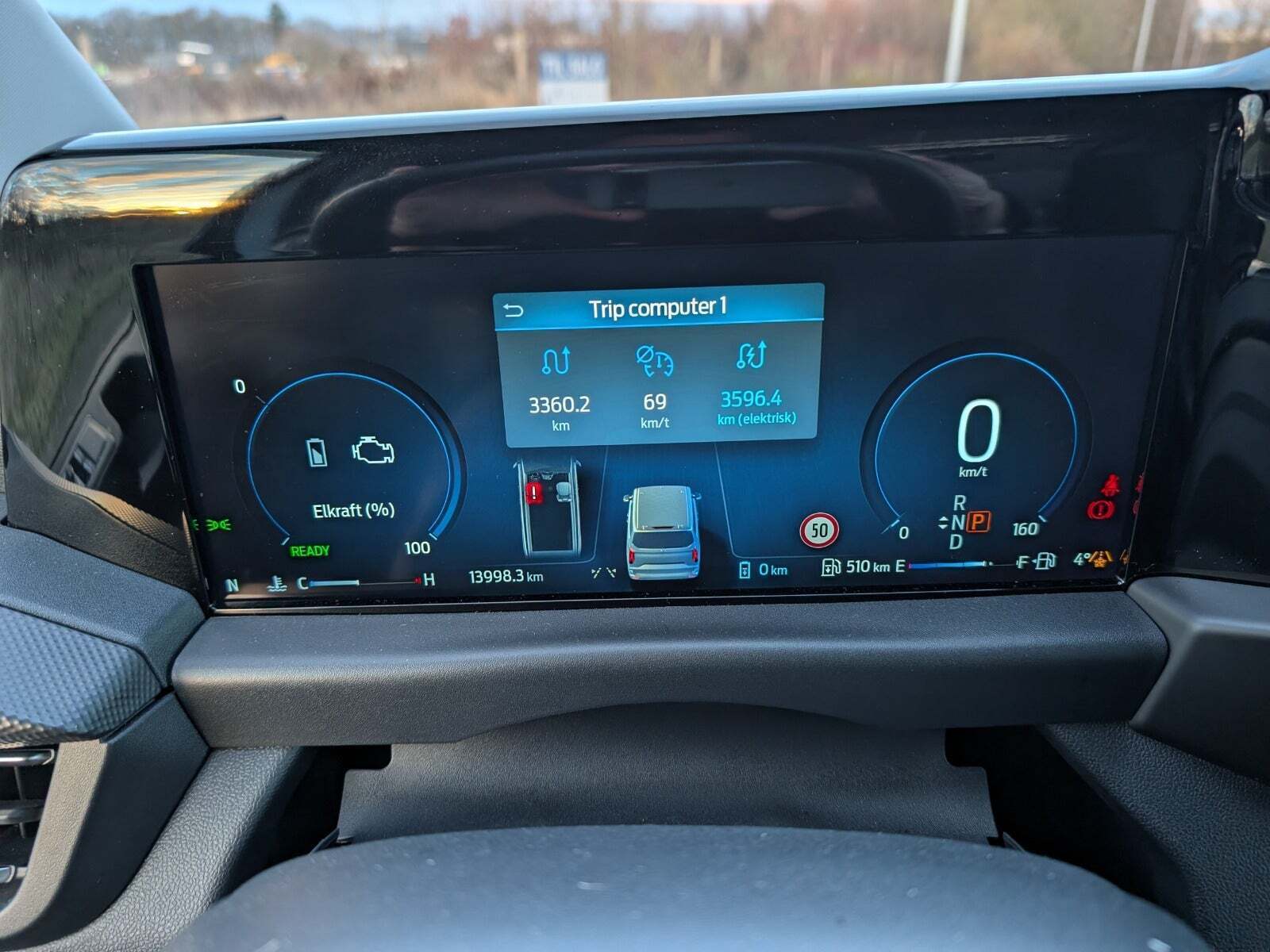 Hvid Ford Transit Custom 320S fra 2025