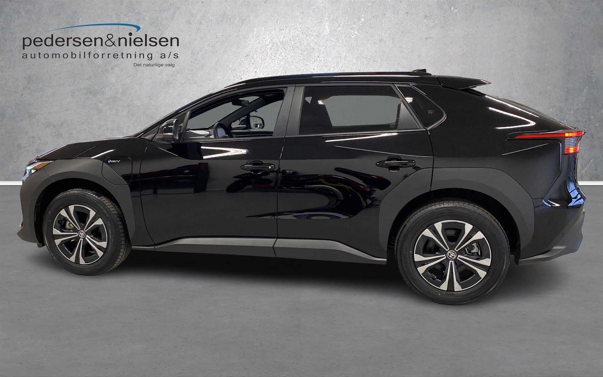 Toyota BZ4X EL Executive Business 204HK 5d Aut.