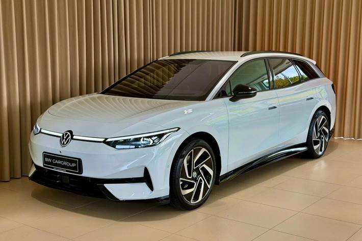 Hvid VW ID.7 fra 2024 set udefra