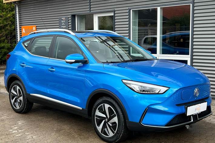 Blå MG ZS fra 2022