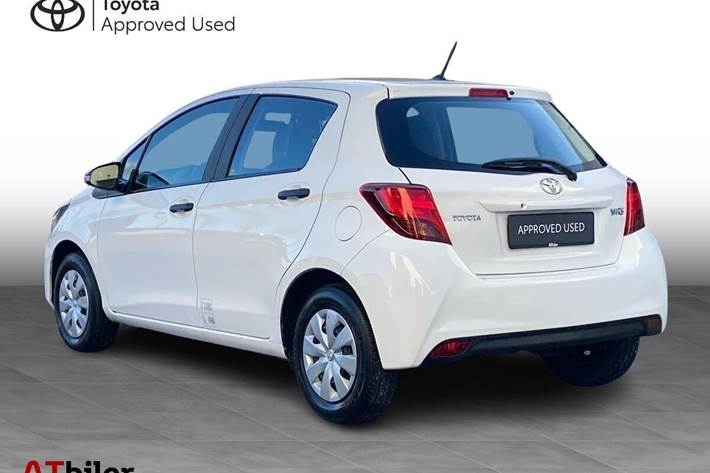 Hvid Toyota Yaris fra 2016