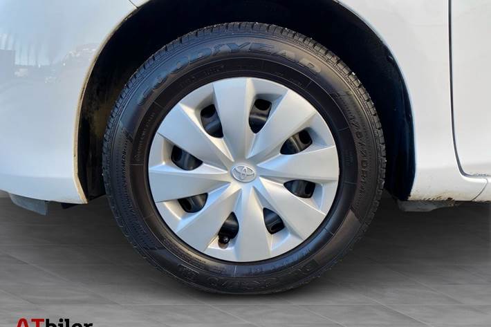 Hvid Toyota Yaris fra 2016