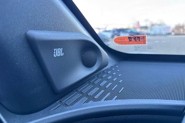 Sølv Toyota BZ4X fra 2023