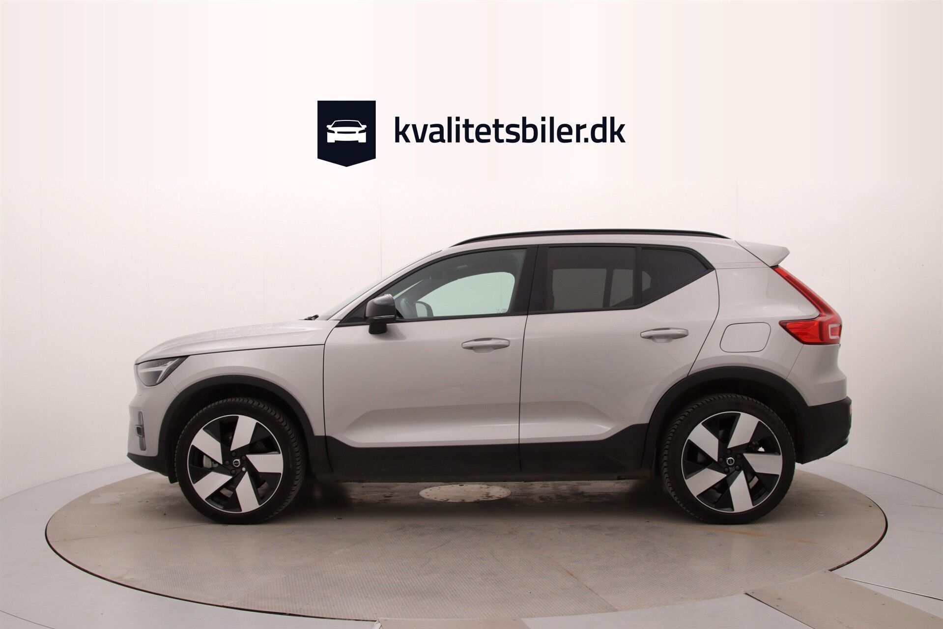 Volvo XC40 Recharge Twin Plus AWD 408HK 5d Trinl. Gear