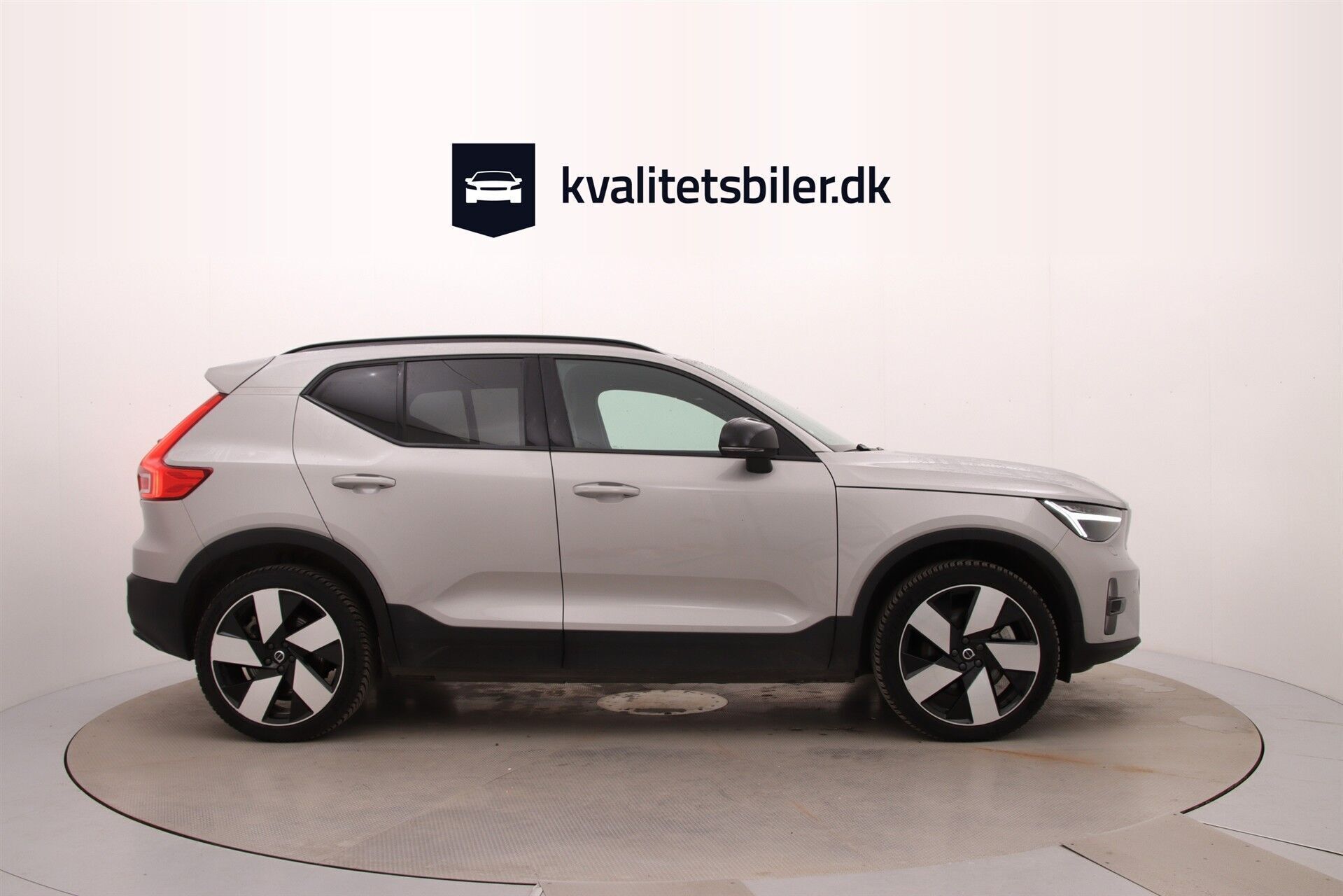 Volvo XC40 Recharge Twin Plus AWD 408HK 5d Trinl. Gear