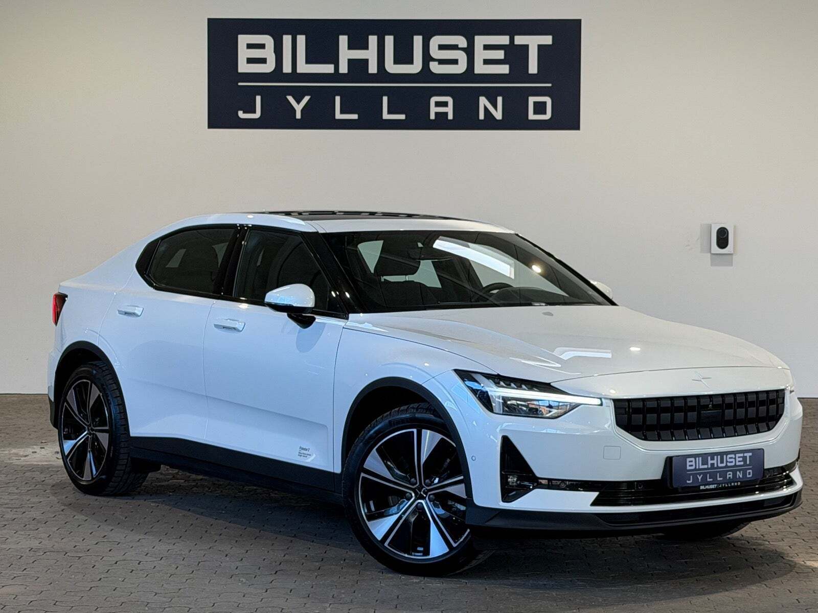 Hvid Polestar 2 fra 2023