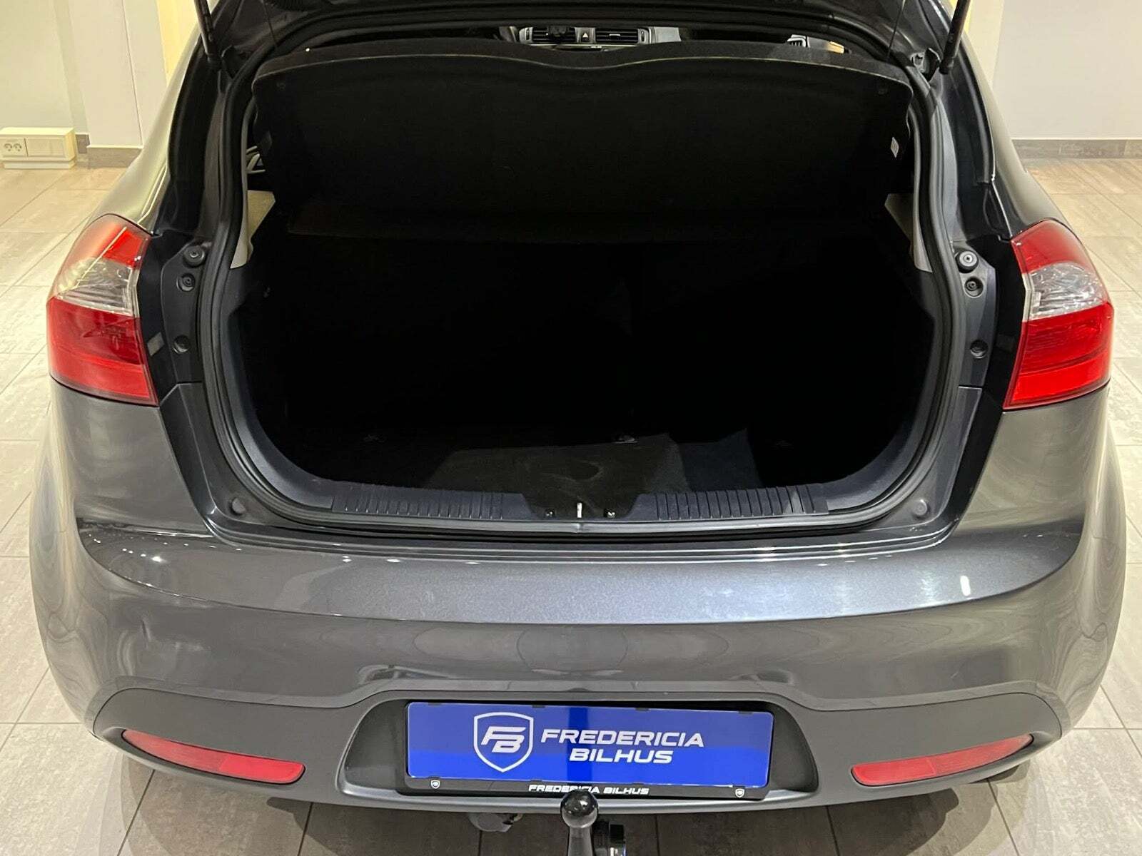 Sort Kia Rio fra 2014