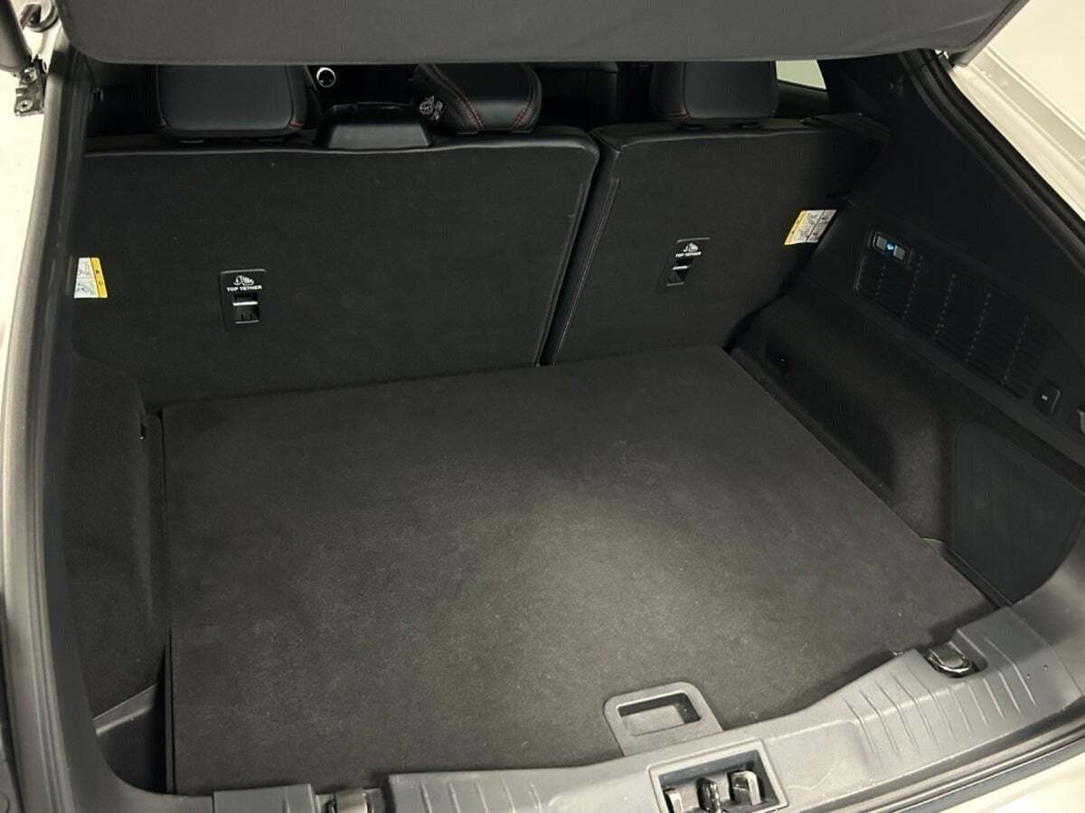 Hvid Ford Mustang Mach-E fra 2023