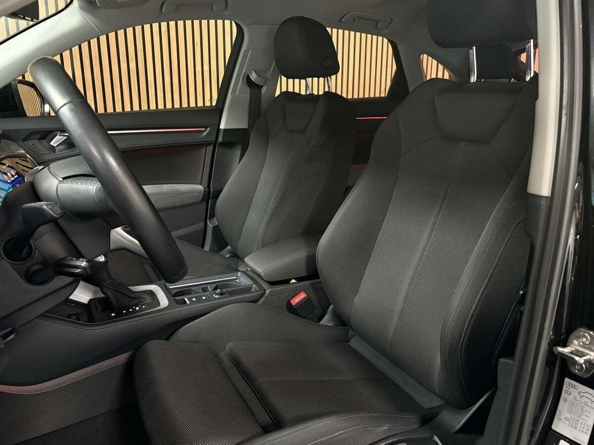 Audi Q3 45 TFSi e Attitude plus Sportback S-tr.