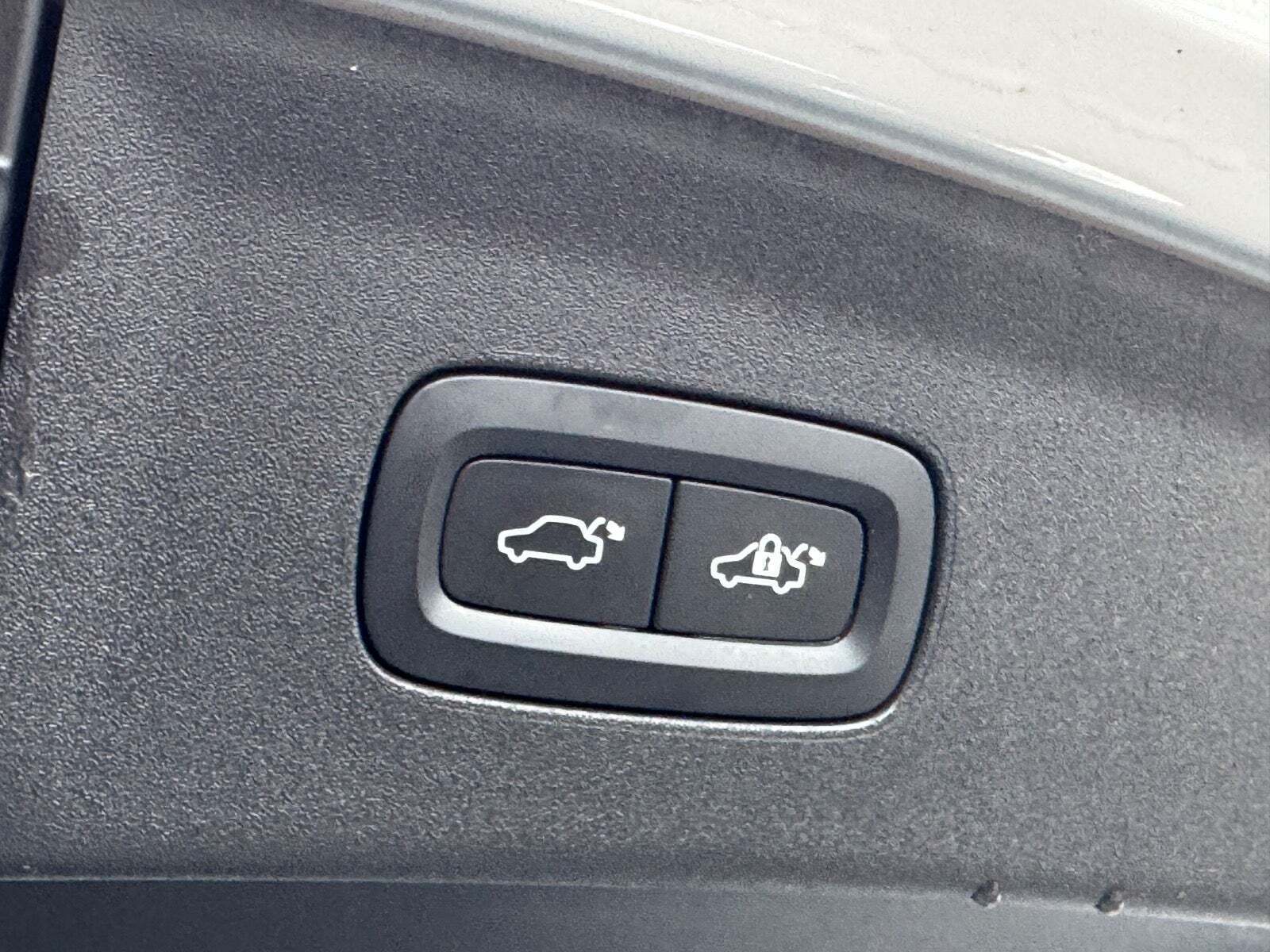 Hvid Polestar 2 fra 2024