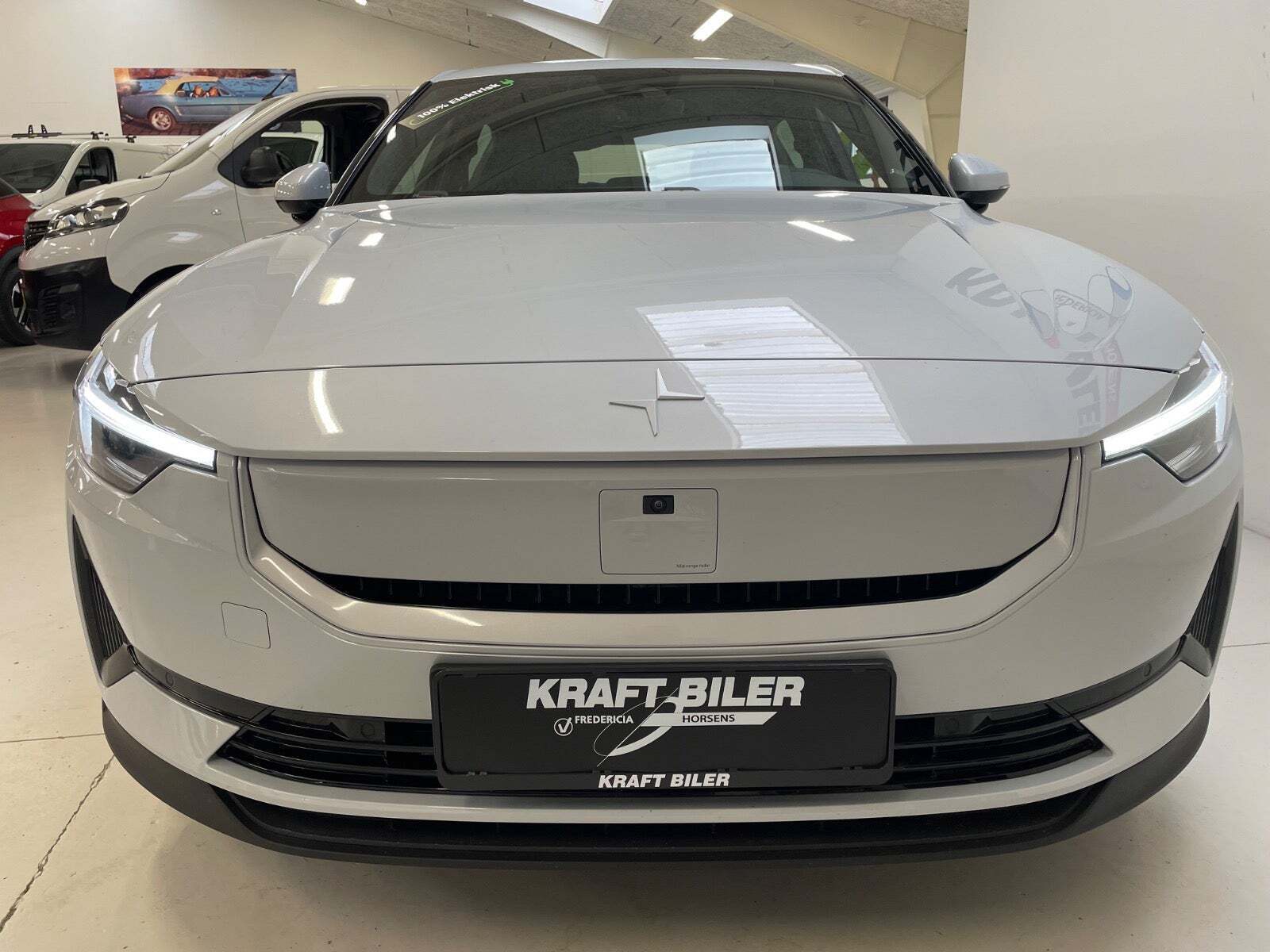 Grå Polestar 2 fra 2024