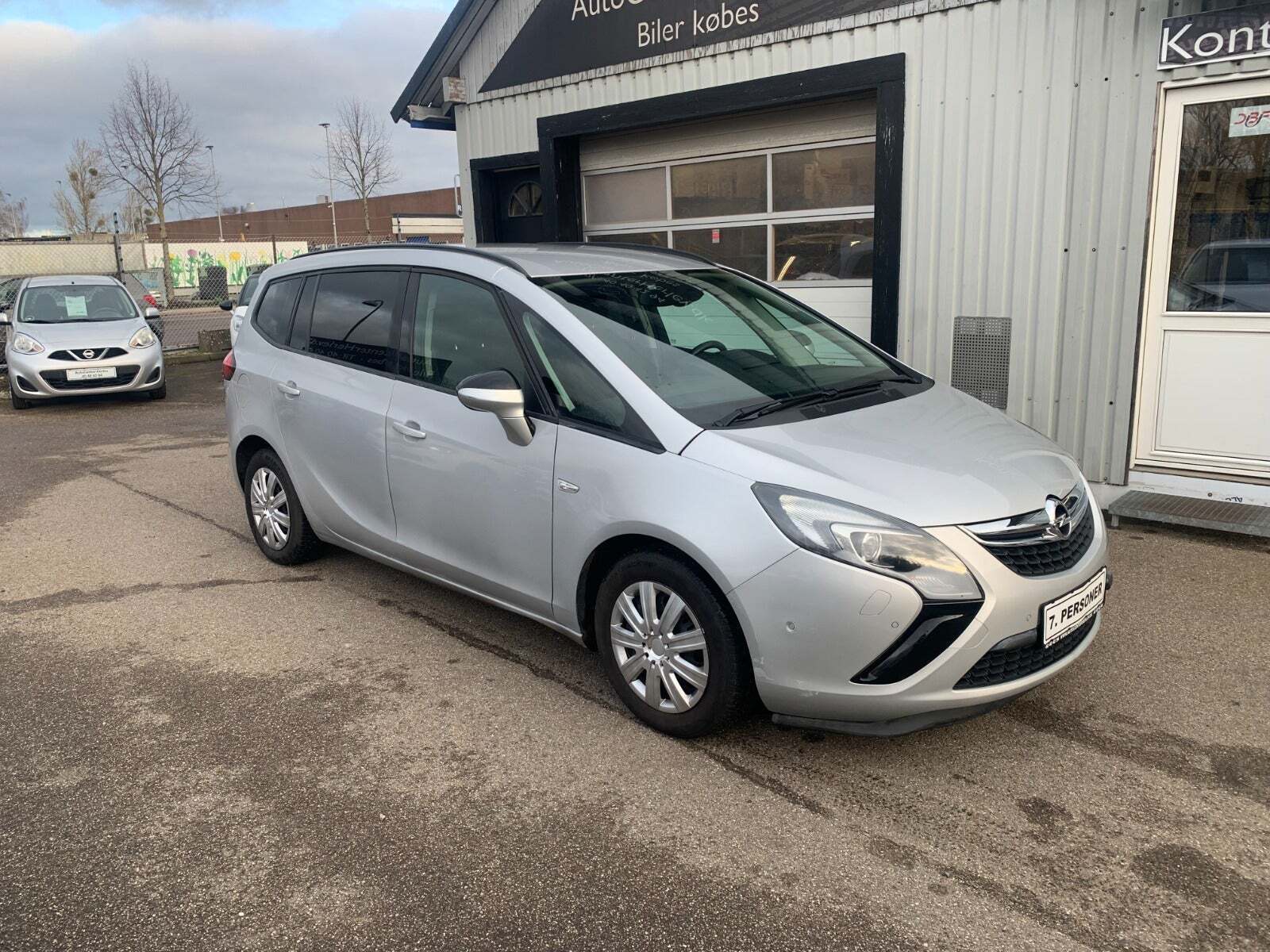 Sølv Opel Zafira Tourer fra 2013