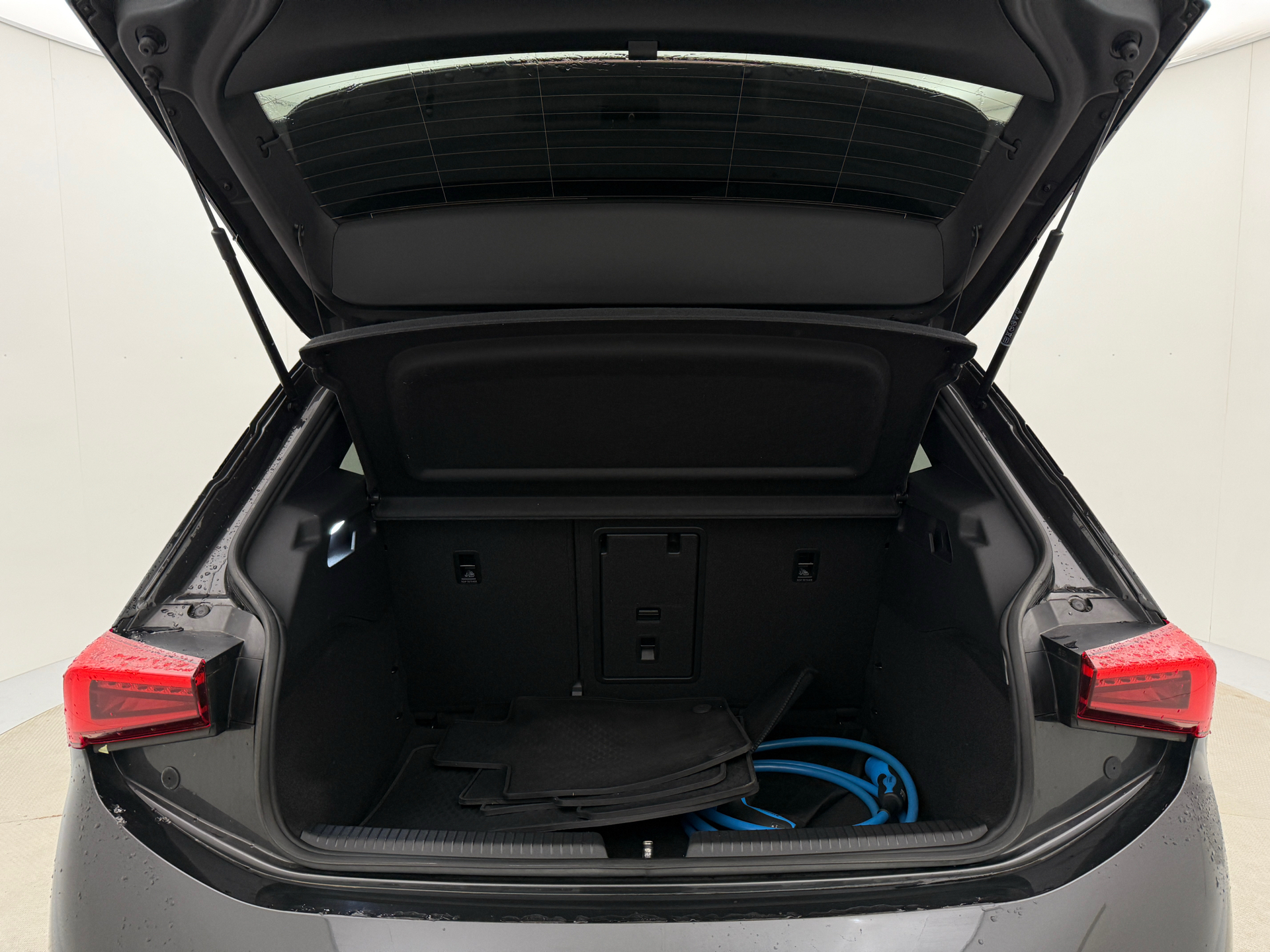 Grå Cupra Born fra 2022