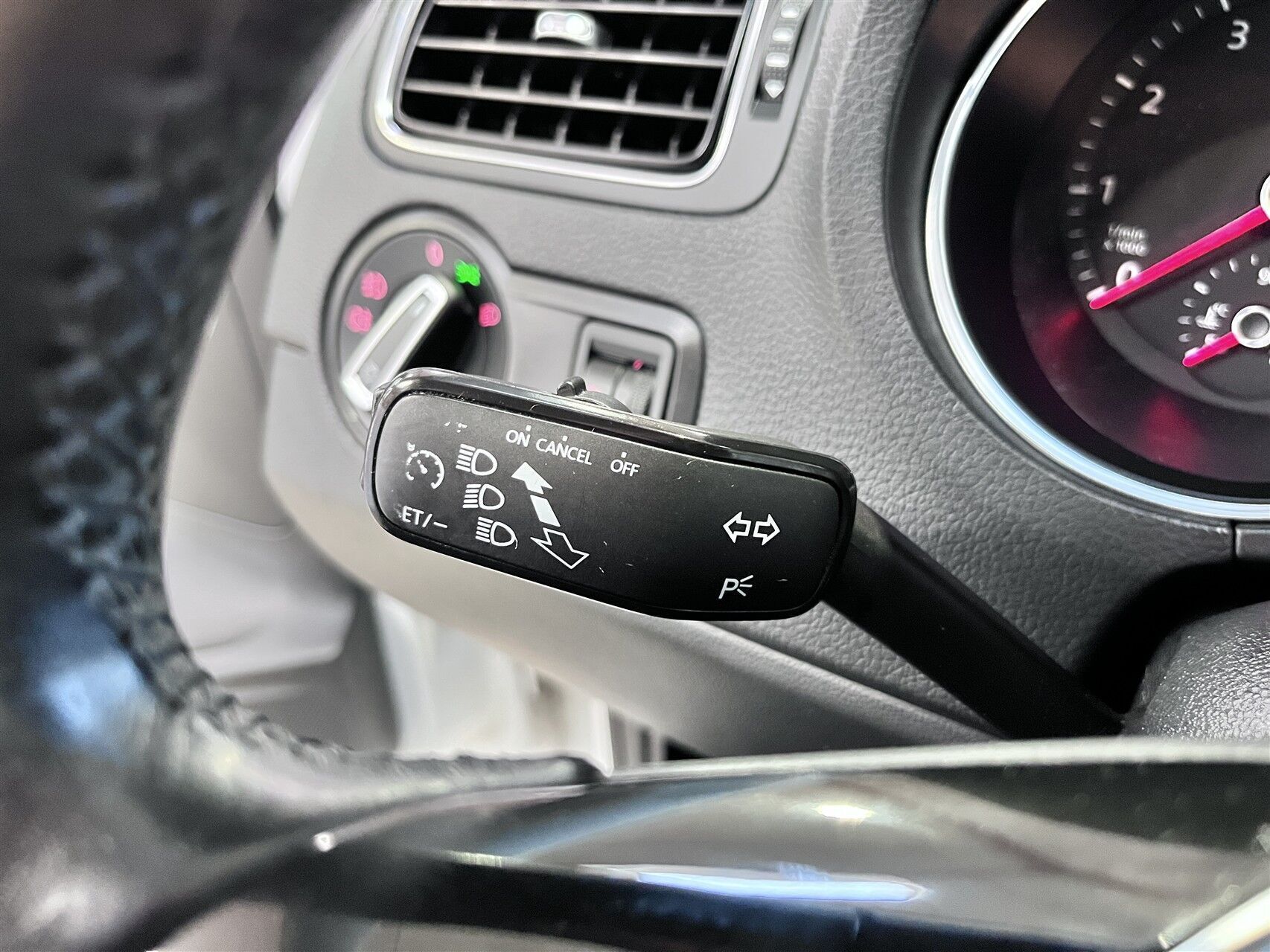 Hvid VW Polo fra 2016