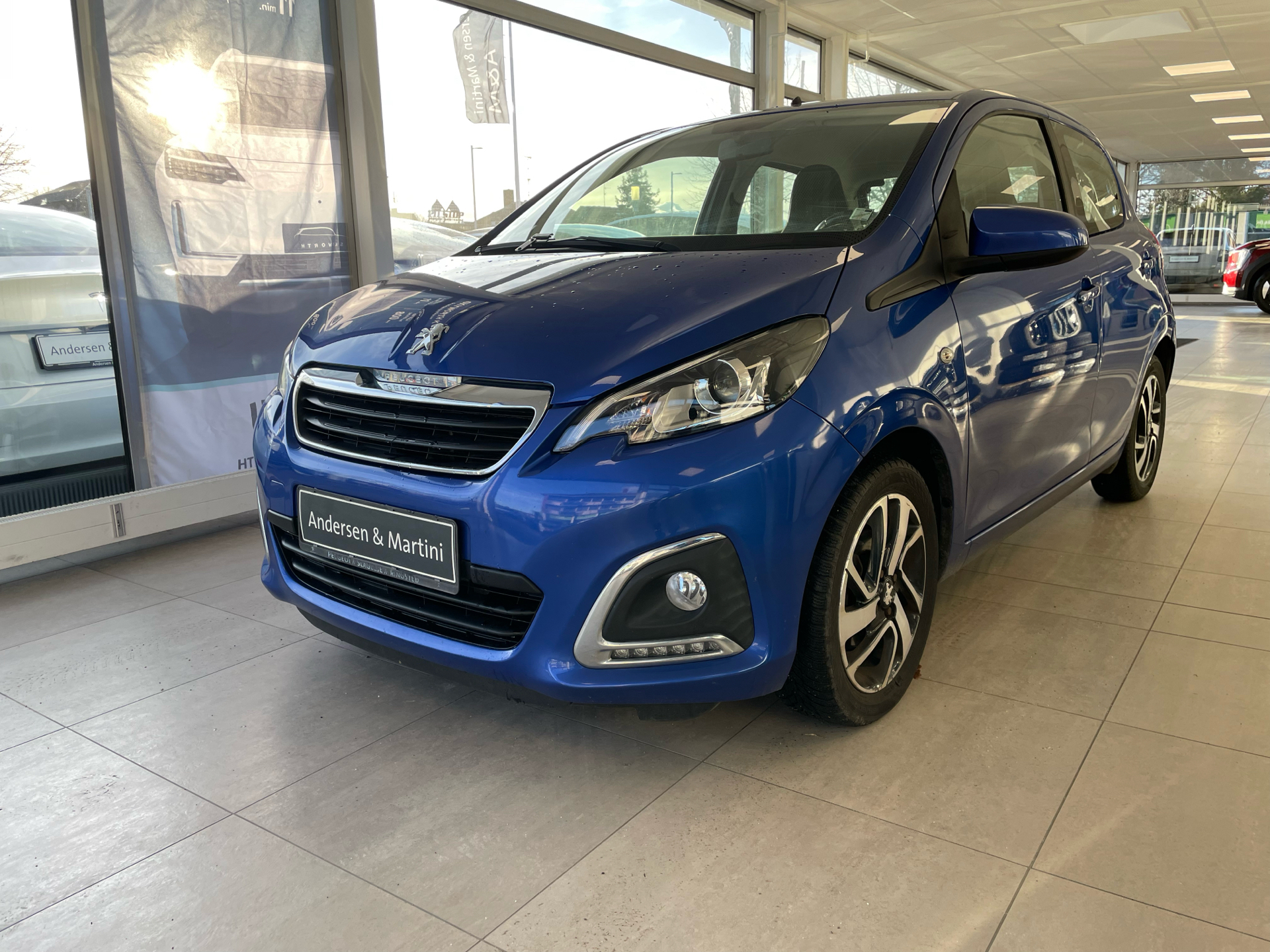 Peugeot 108 1,0 e-Vti Allure+ 72HK 5d
