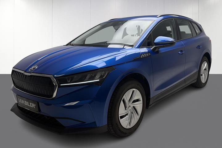 Blå Skoda Enyaq fra 2023 set udefra