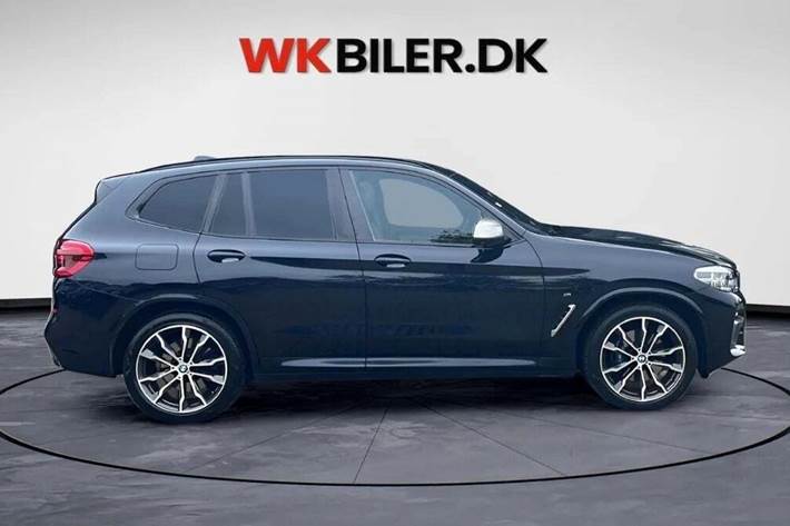 Sort BMW X3 fra 2017 set udefra