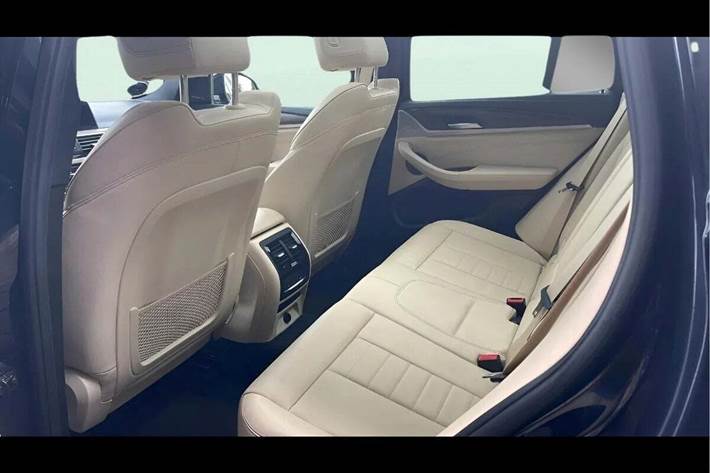 Sort BMW X3 fra 2017