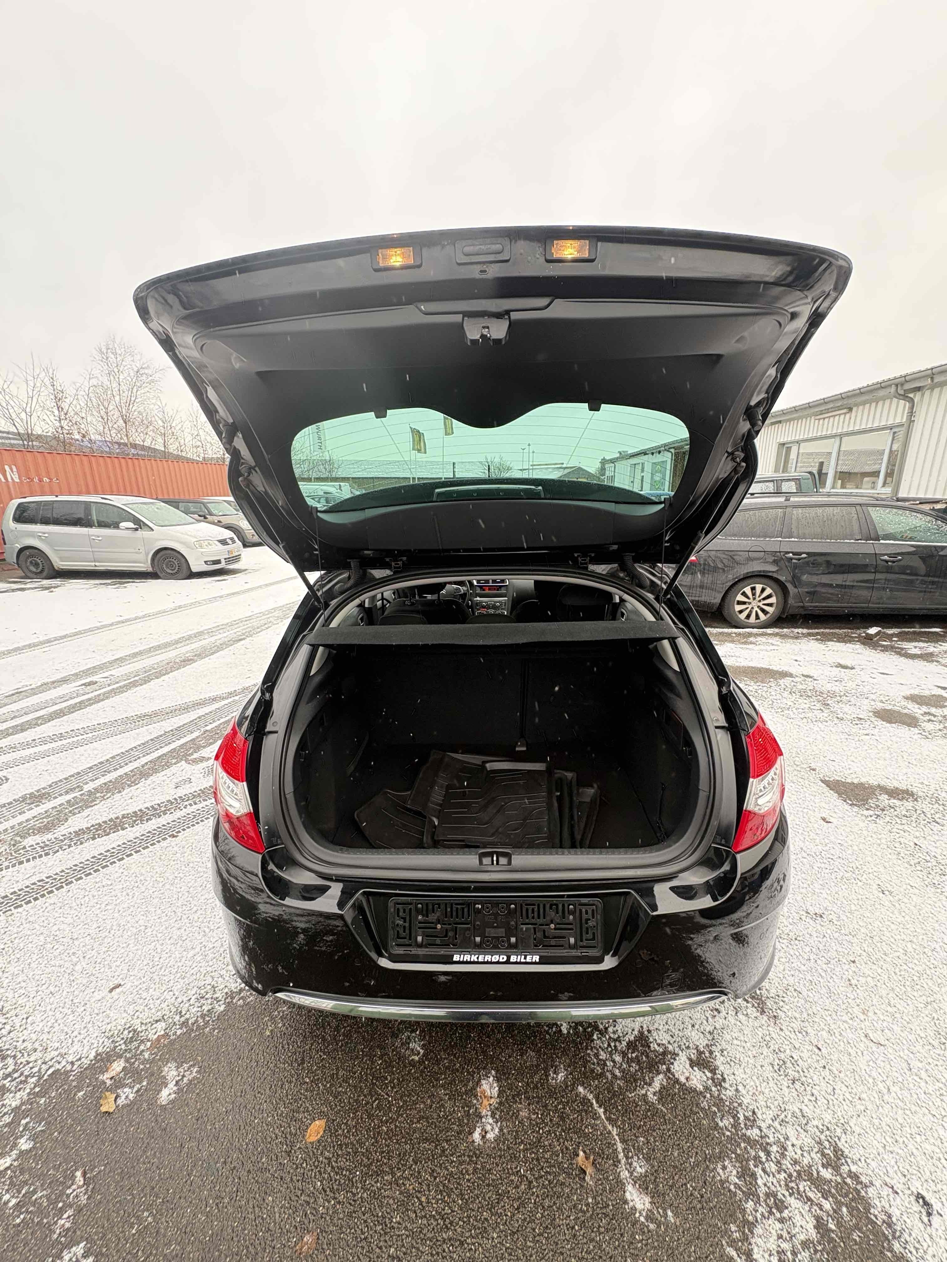 Citroën C4 1,6 1,6 4-dørs m. bagklap