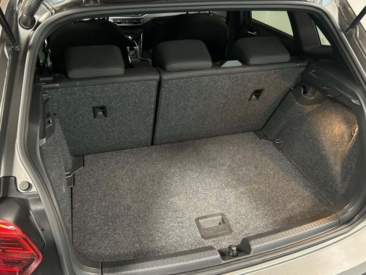 Grå VW Polo fra 2020