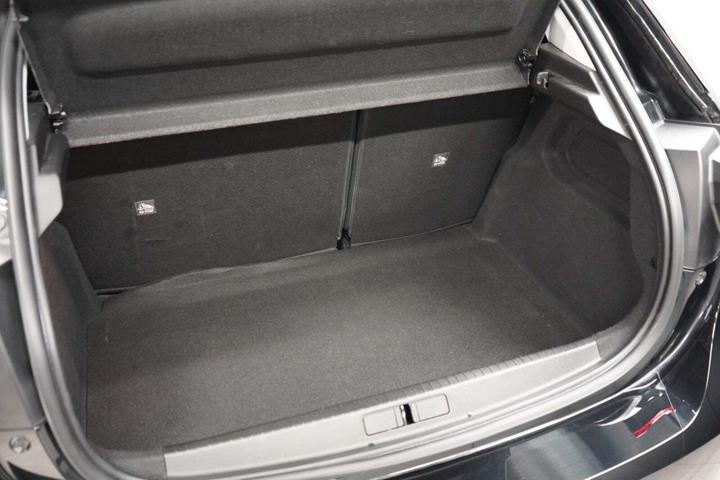 Sort Opel Corsa fra 2023