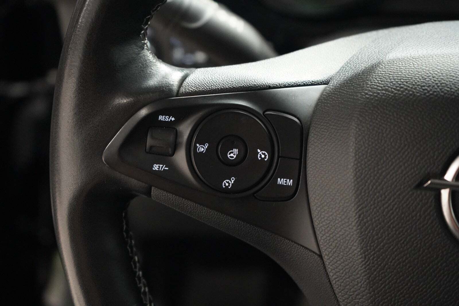 Sort Opel Corsa fra 2023