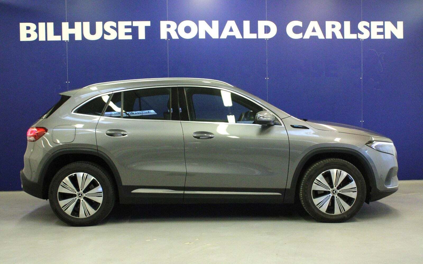 Grå Mercedes EQA250 fra 2021