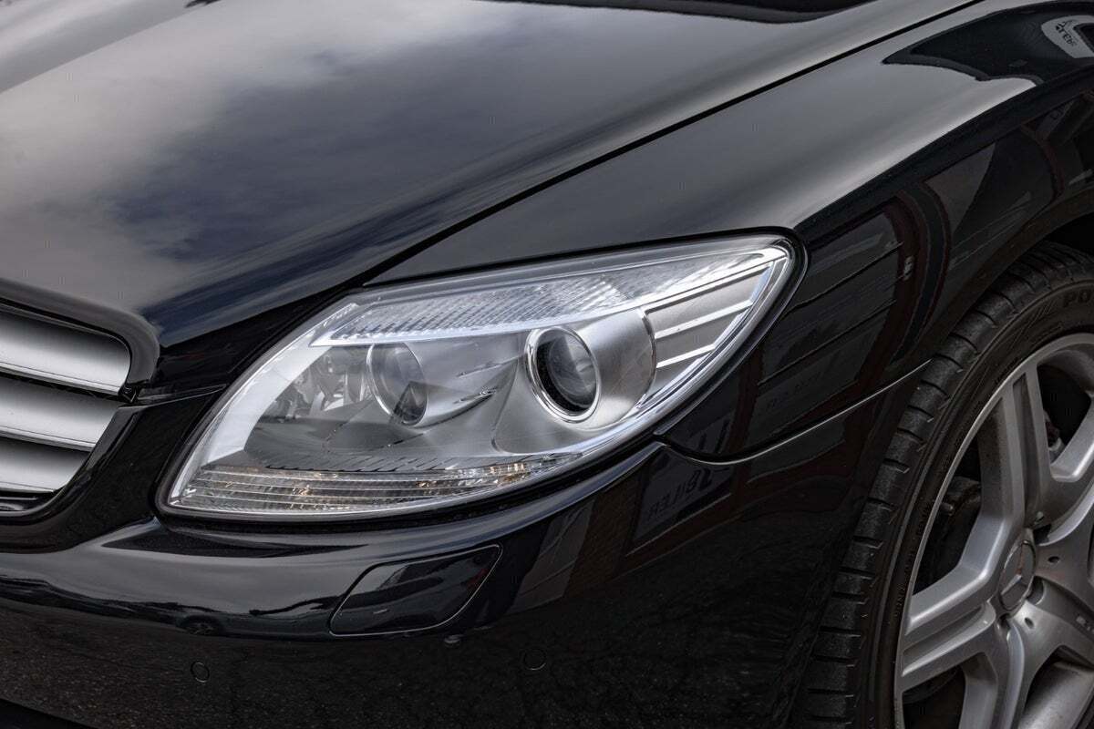 Sort Mercedes CL500 fra 2008