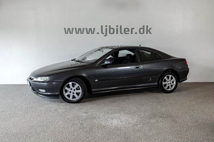 Grå Peugeot 406 fra 2001