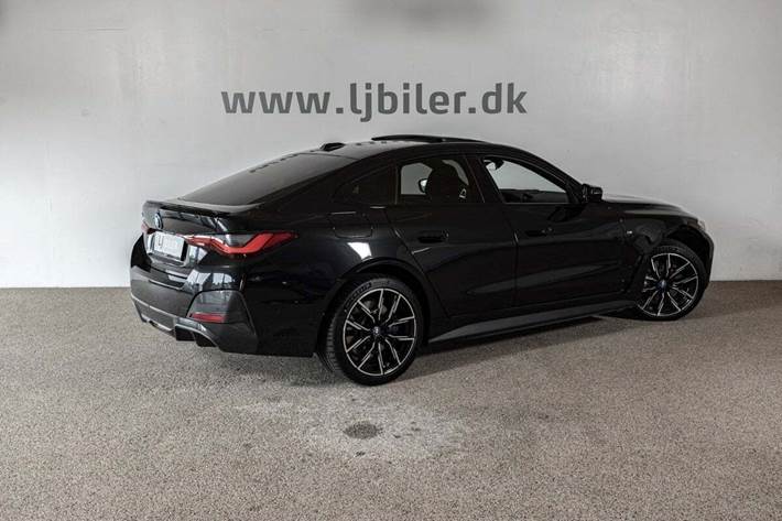 Sort BMW i4 fra 2023