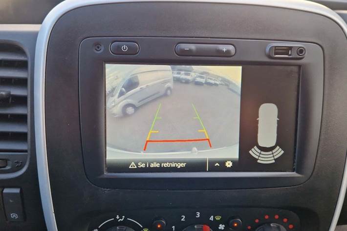 Hvid Renault Trafic T29 fra 2019