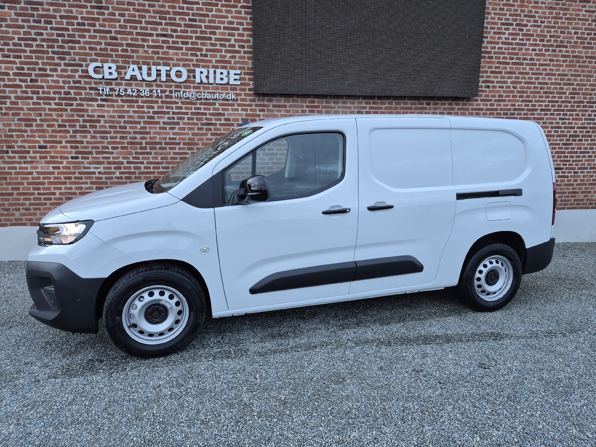 Peugeot e-Partner L2 EL Plus 136HK Van Aut.