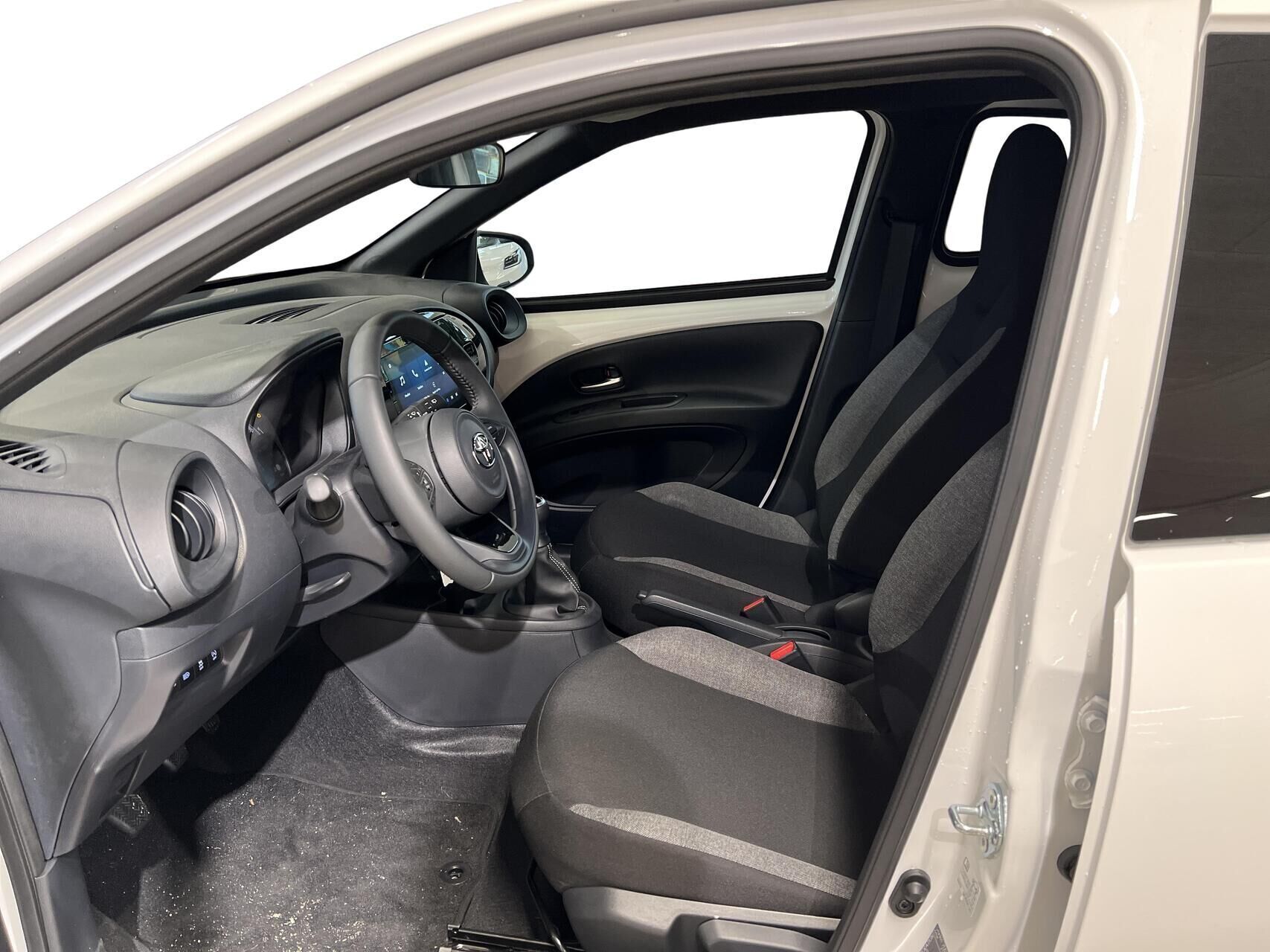 Toyota Aygo X 1,0 VVT-I Active 72HK 5d