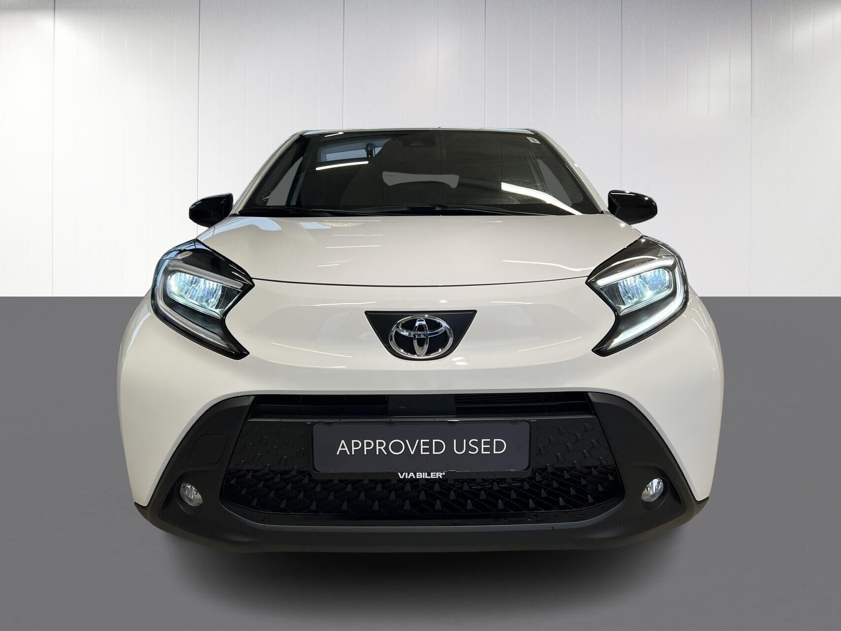Hvid Toyota Aygo X fra 2024