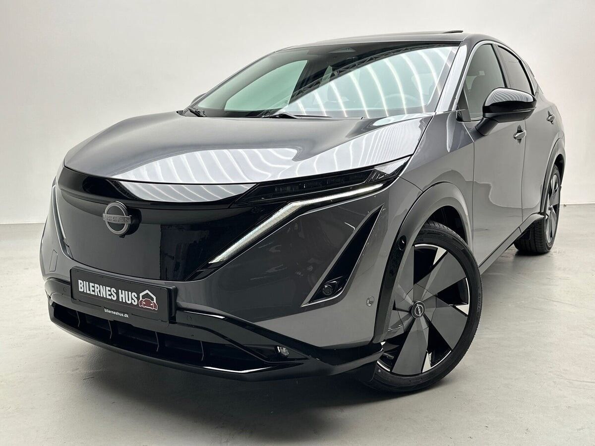 Grå Nissan Ariya fra 2025