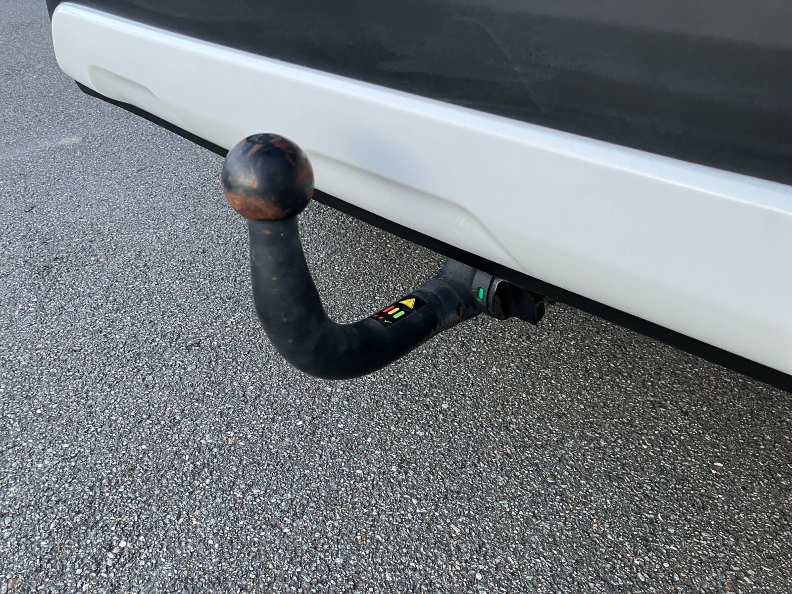 Hvid Toyota Corolla Cross fra 2023